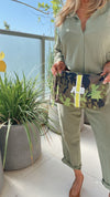 Camouflage clutch